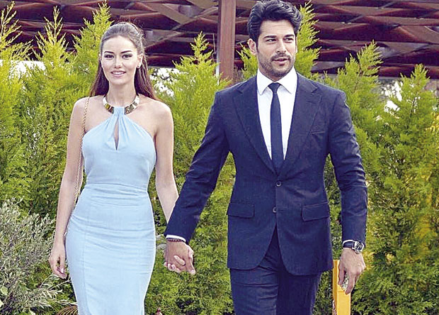 Бали бег невесту окитио златом